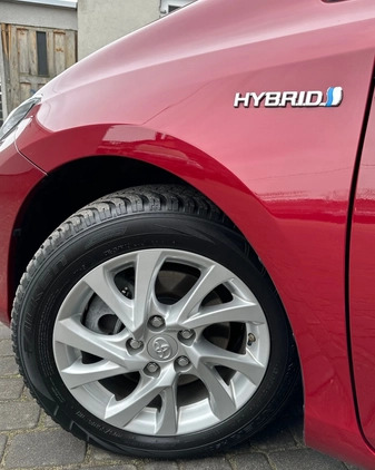 Toyota Auris cena 59900 przebieg: 100400, rok produkcji 2017 z Stąporków małe 781